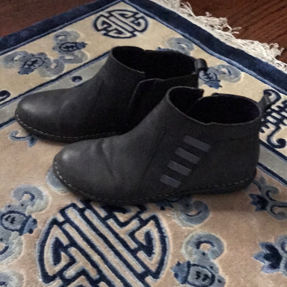 Leather ankle boots